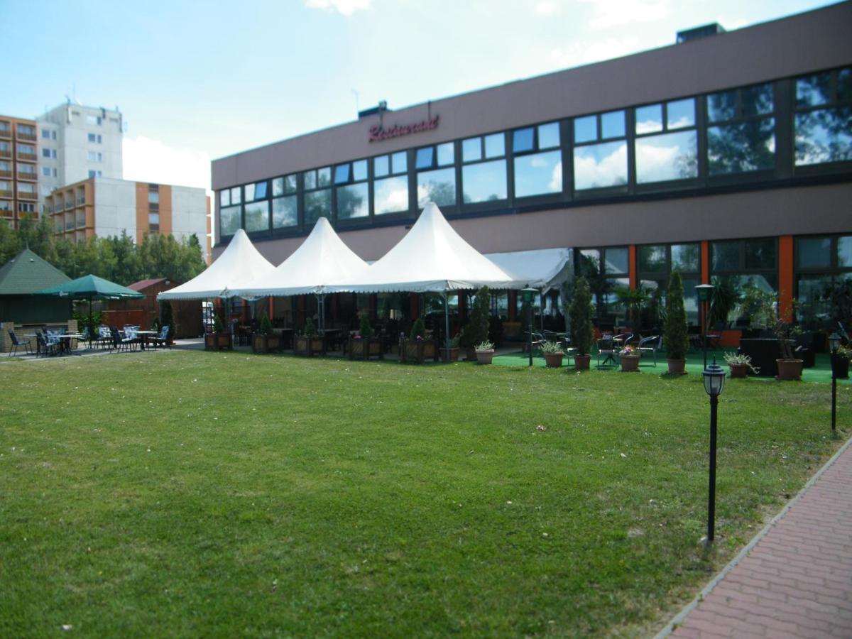 Hotel Magistern Konferencia Es Wellnesshotel Siofok Exterior photo